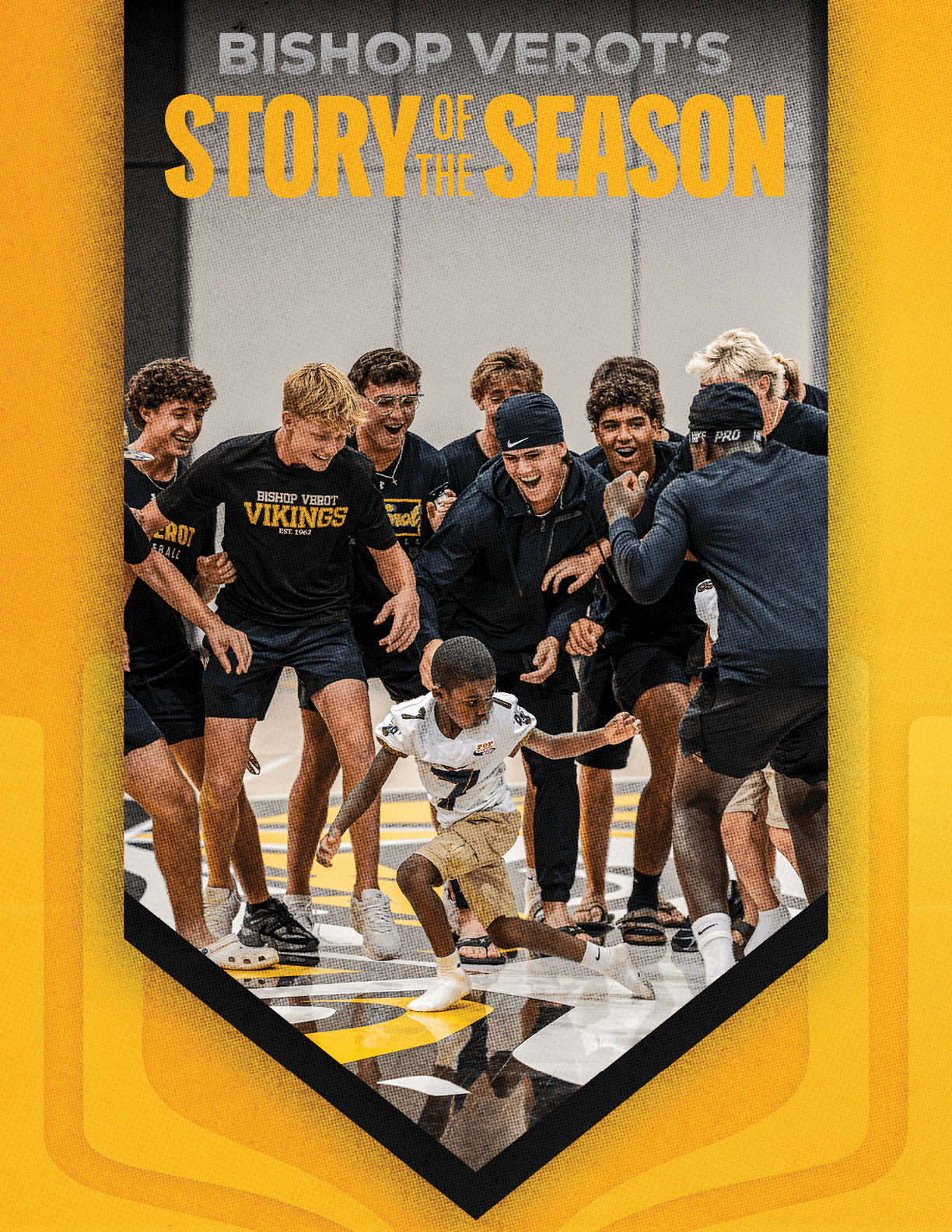 A group of excited people wearing matching sports attire cheer and surround a child who is running on a gym floor under the text “Bishop Verot's Story of the Season." Descripci n generada con IA