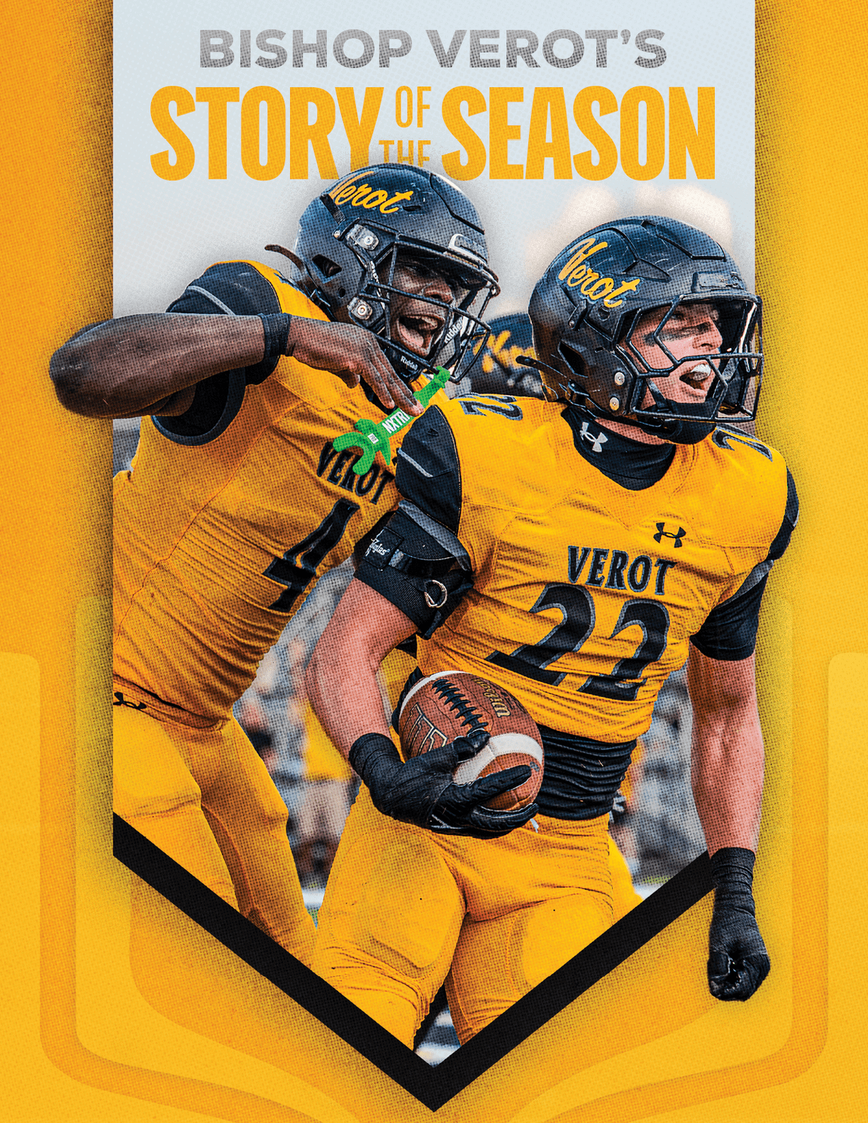 Two athletes in yellow and black football uniforms with helmets are celebrating energetically on the field with one holding a football. Descripci n generada con IA