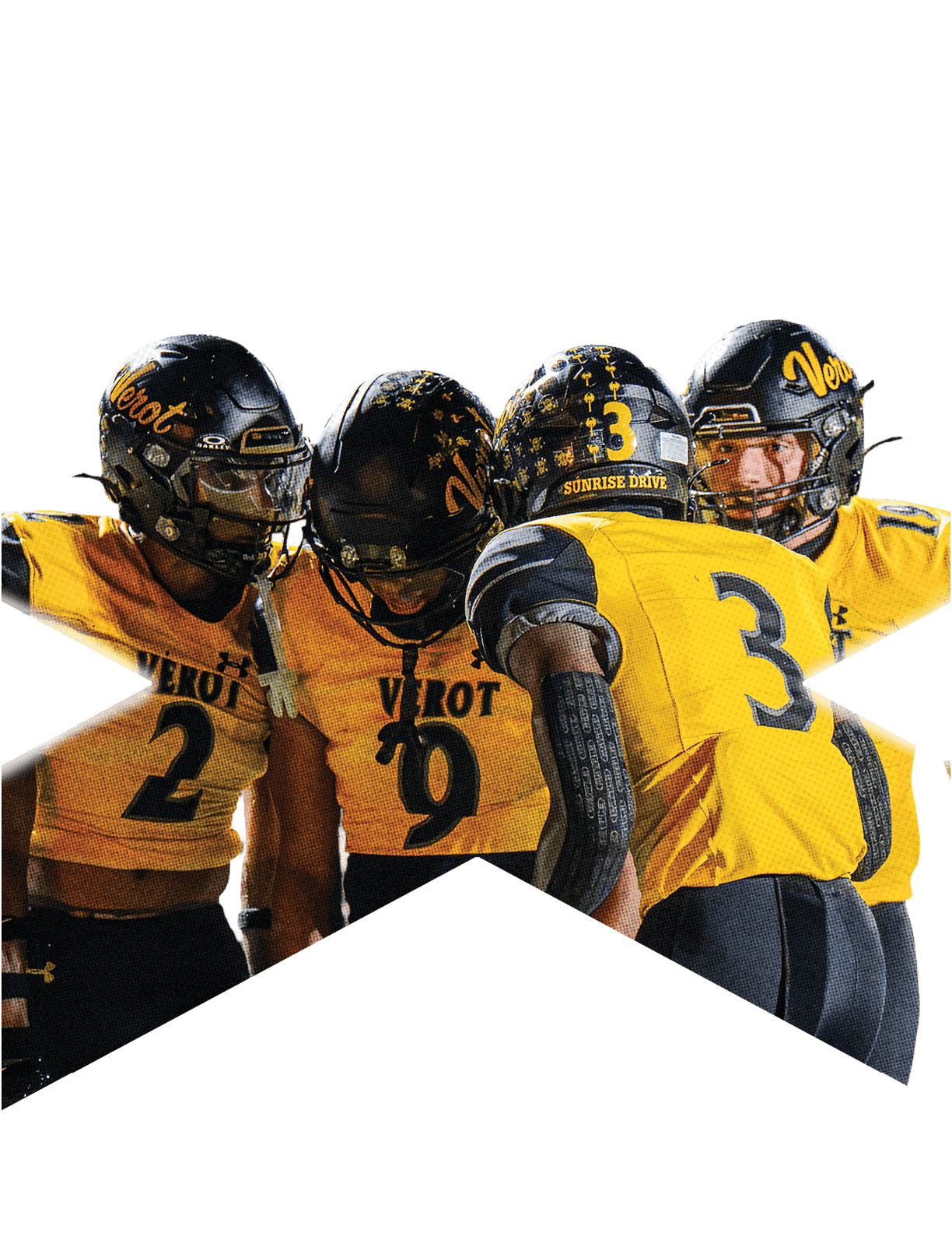 Four people wearing yellow and black football uniforms are huddled together on a field during a game. Descripci n generada con IA