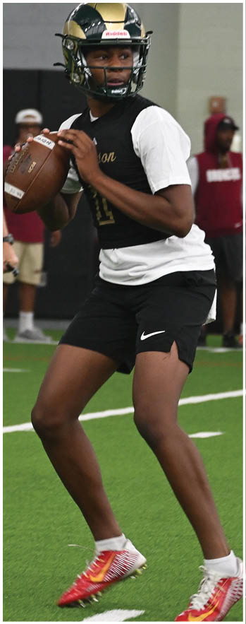A football player running on the field. Description generated by AI