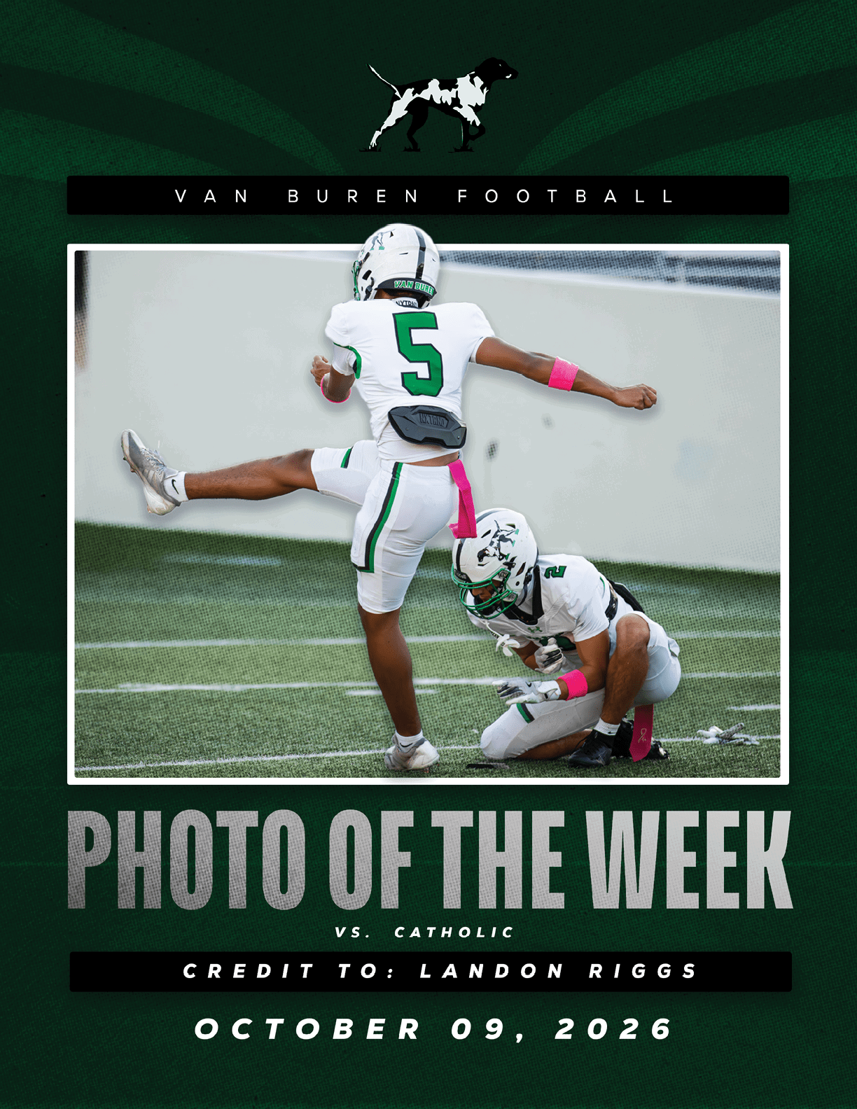 A football player in a green jersey with the number 15 on it. Description generated by AI