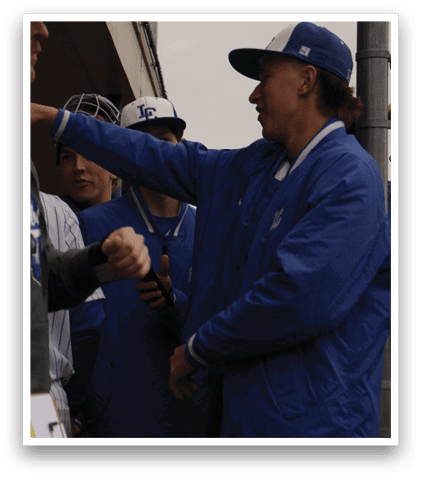 A group of people wearing blue jackets. Description generated by AI