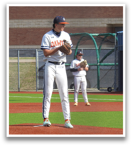Two baseball players on a field, one of them is a pitcher wearing a white uniform and a black hat. Contenido generado con IA