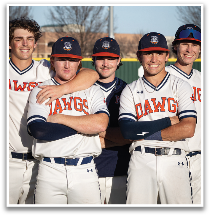 A group of five baseball players from the University of Georgia pose for a photo. Contenido generado con IA