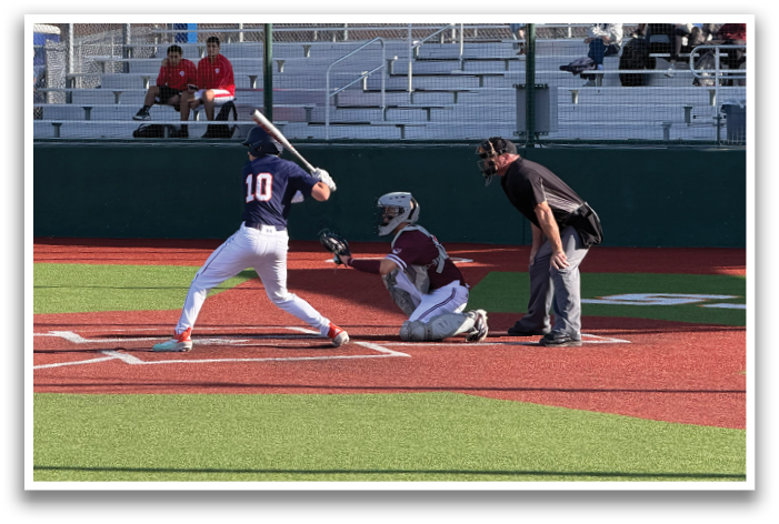 A baseball player is swinging a bat on a field with a crowd of people watching. Contenido generado con IA