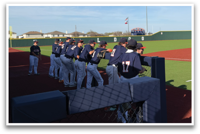 A group of people are standing on a baseball field. Contenido generado con IA
