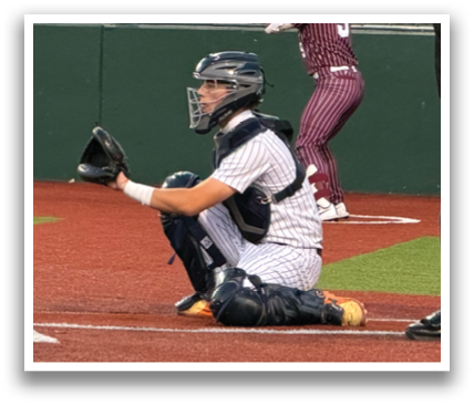 A baseball player is swinging a bat at a ball, while a catcher and an umpire watch. Contenido generado con IA