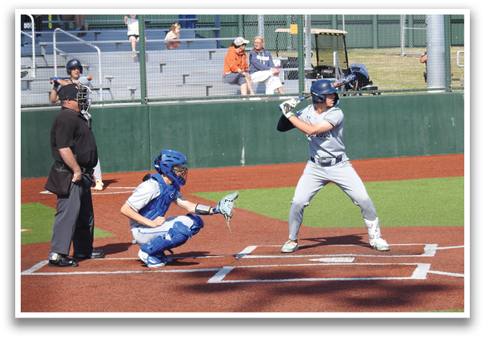 A baseball player is swinging a bat on a field, with a catcher and an umpire behind him. Contenido generado con IA