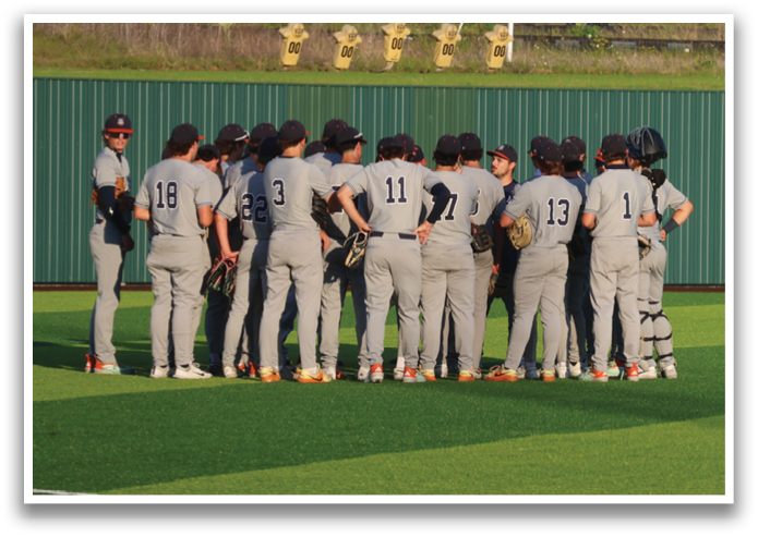 A group of baseball players in uniforms are standing on a field. Contenido generado con IA