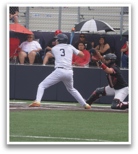 A baseball player is swinging a bat at a ball, while a catcher and an umpire watch closely. Contenido generado con IA