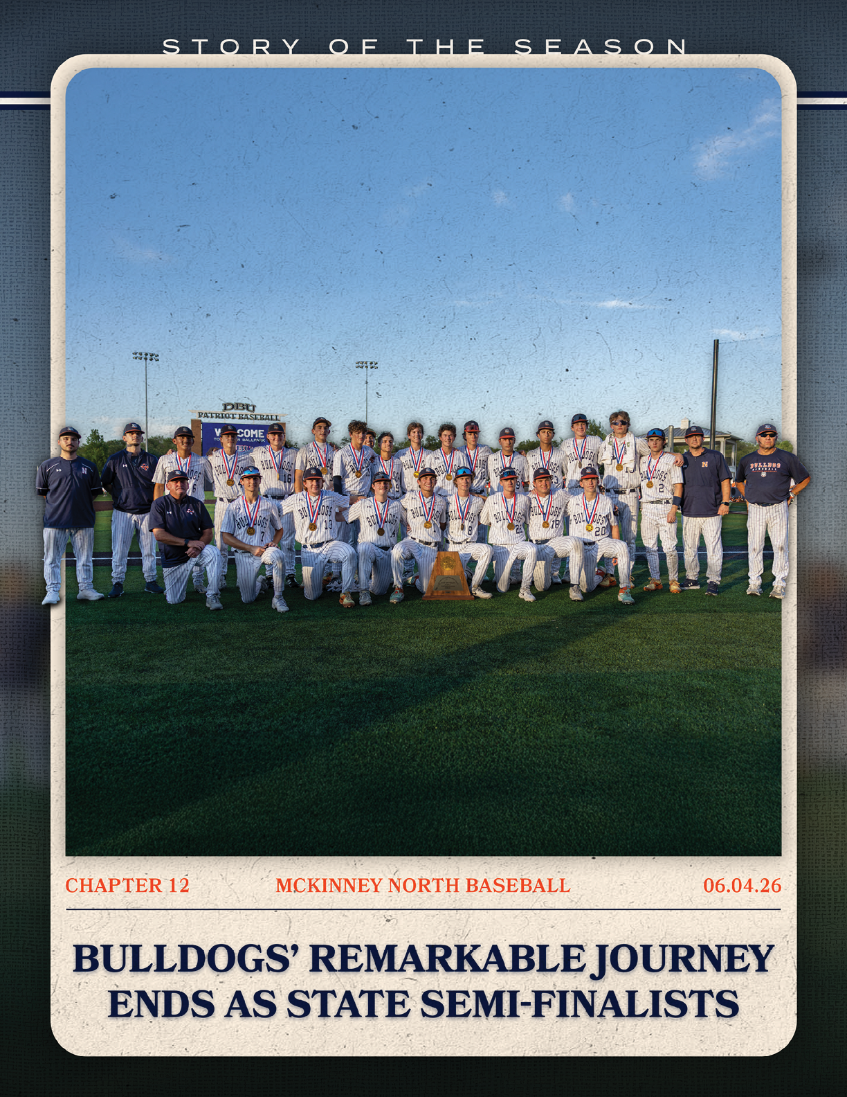 A baseball team poses for a photo on the field. Contenido generado con IA