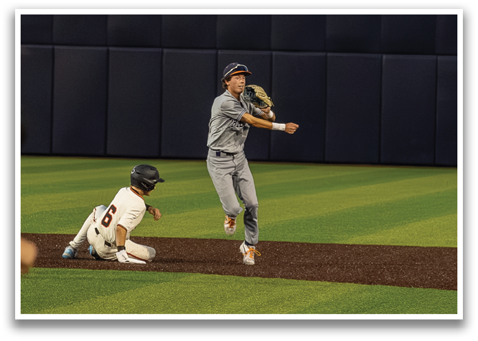 A baseball player in a grey uniform is throwing a ball. Contenido generado con IA
