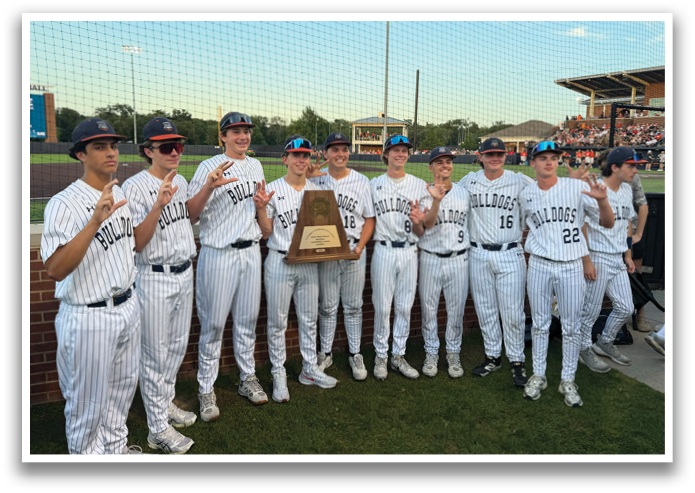 Baseball team posing for a photo with their coaches. Contenido generado con IA