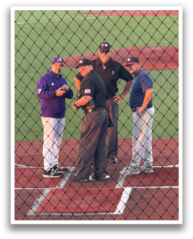Three men in baseball uniforms are standing on a field, talking to an umpire. Contenido generado con IA