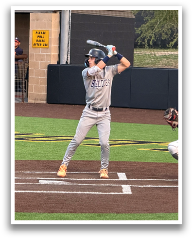A baseball player is swinging a bat on a field, with a catcher and an umpire behind him. Contenido generado con IA