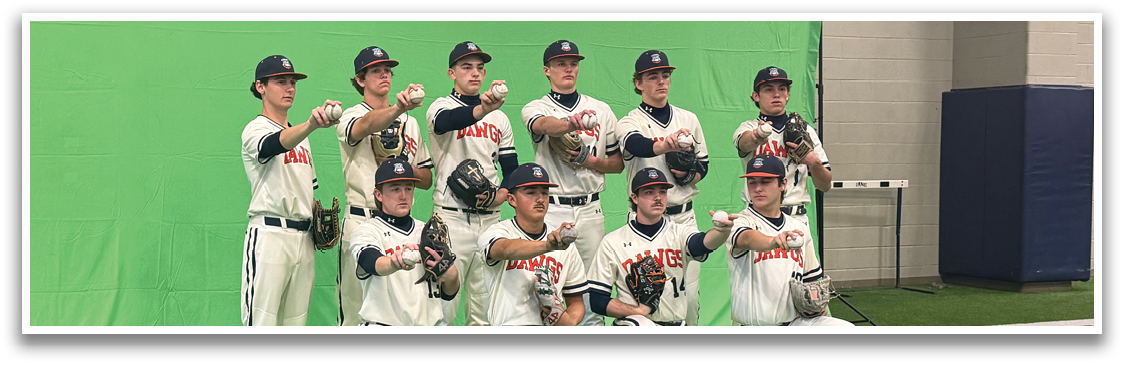 A group of baseball players posing for a photo on a field. Contenido generado con IA