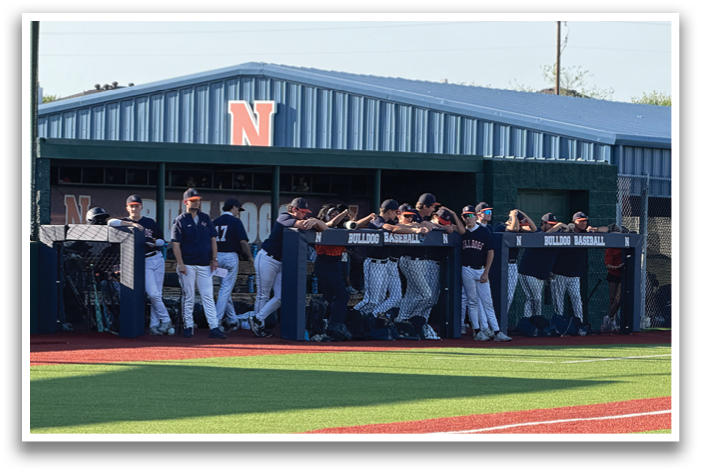 Baseball players in uniforms are standing in a line on a baseball field. Contenido generado con IA