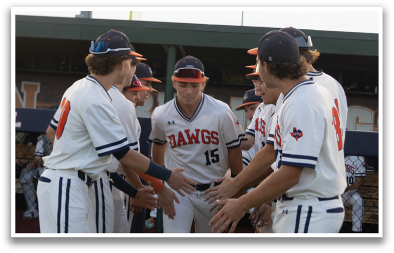 Baseball players hugging each other on the field. Contenido generado con IA