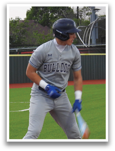 A baseball player is at bat, holding a bat and getting ready to swing. Contenido generado con IA