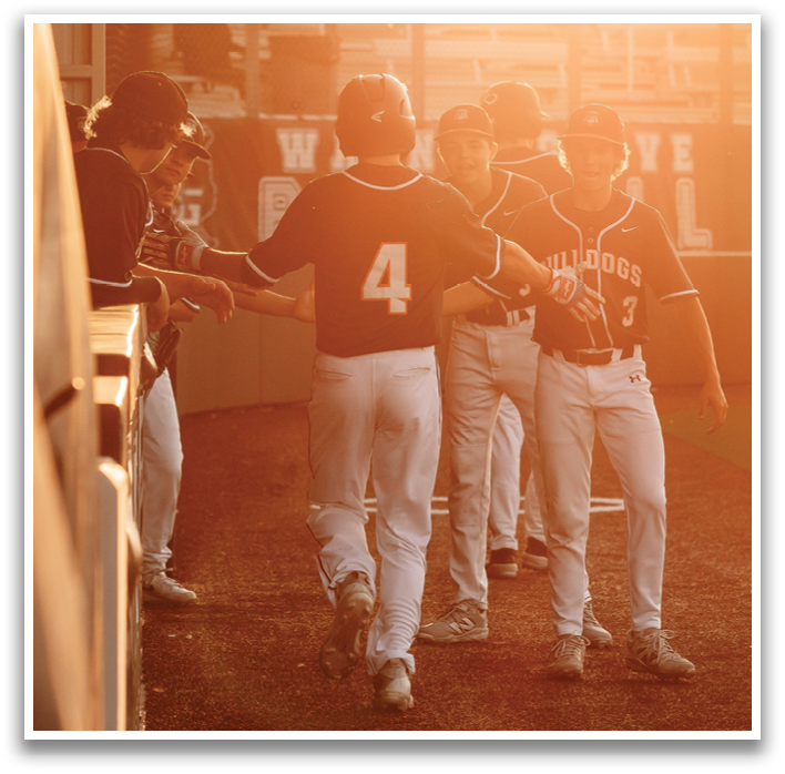 Baseball players walking off the field. Contenido generado con IA
