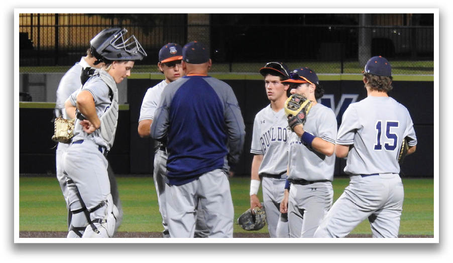 A group of baseball players wearing grey uniforms are standing on a field. Contenido generado con IA