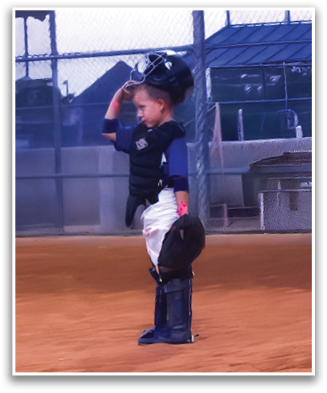 A young boy is standing on a baseball field, wearing a baseball glove and looking up at the sky. Contenido generado con IA