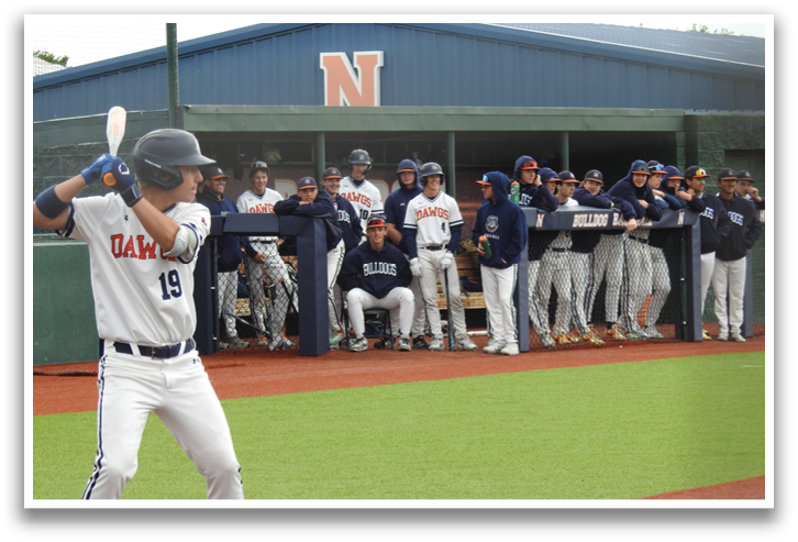 A baseball player is swinging a bat, while a group of players watch from the dugout. Contenido generado con IA