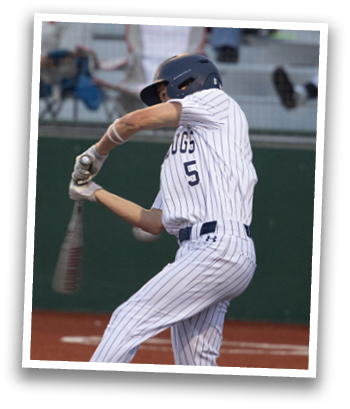 A baseball player is swinging a bat on a field, with a crowd of people watching. Contenido generado con IA
