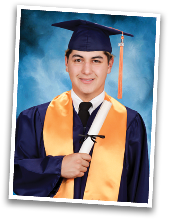 A man wearing a blue graduation gown and orange sash poses for a picture. Contenido generado con IA
