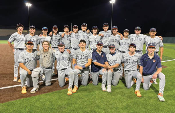 Baseball team posing for a photo on the field. Contenido generado con IA