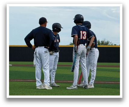 A group of baseball players on a field, some of them wearing helmets. Contenido generado con IA