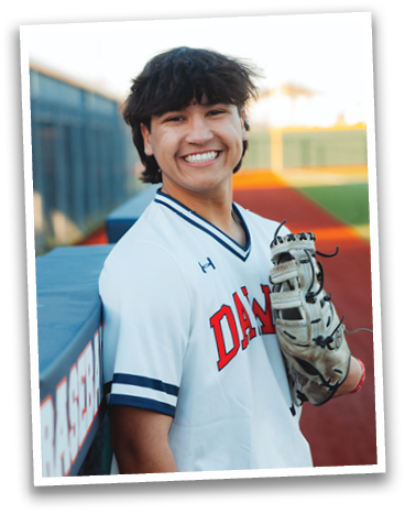 A young man wearing a baseball uniform and holding a catcher's mitt. Contenido generado con IA
