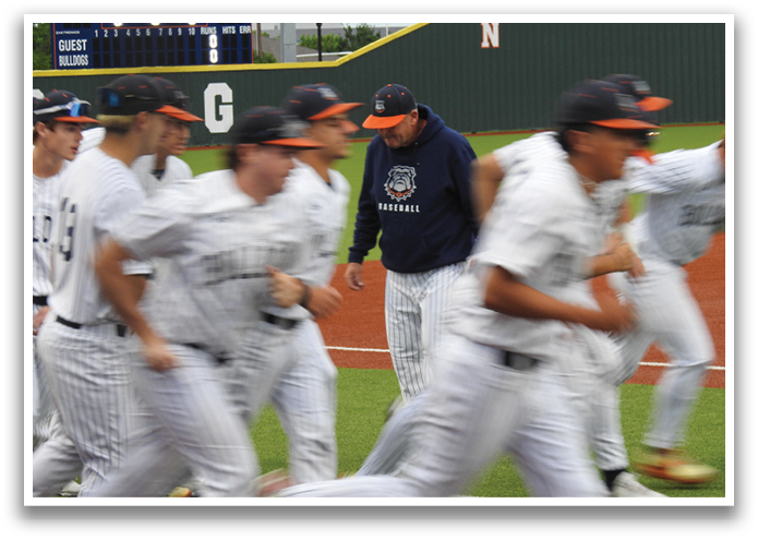 Baseball players running on the field. Contenido generado con IA