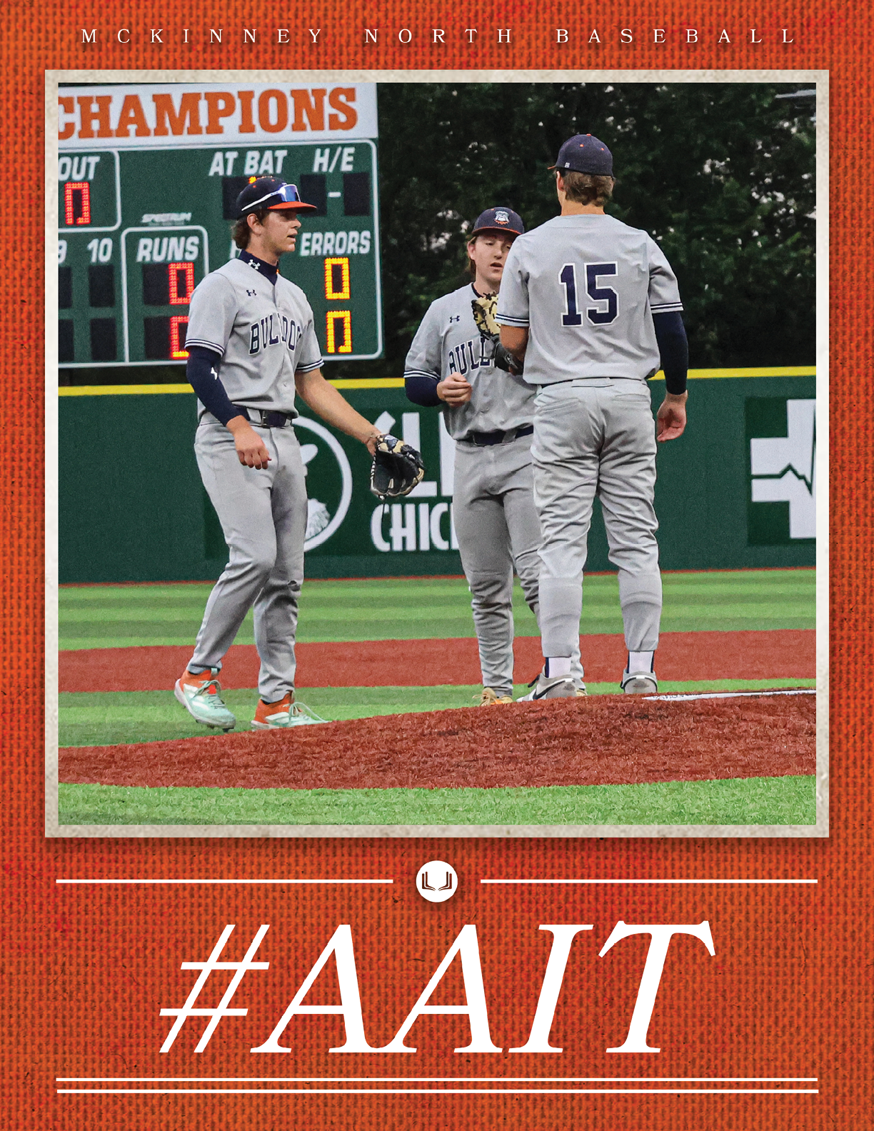 Baseball players on a field with one player holding a baseball glove. Contenido generado con IA