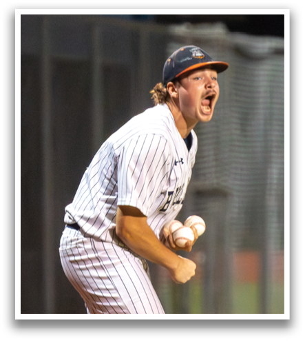 A baseball player is celebrating on the field. Contenido generado con IA
