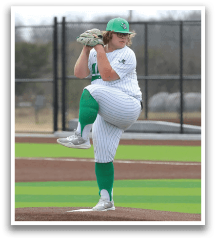 A baseball player in a white uniform is pitching a ball. Contenido generado con IA