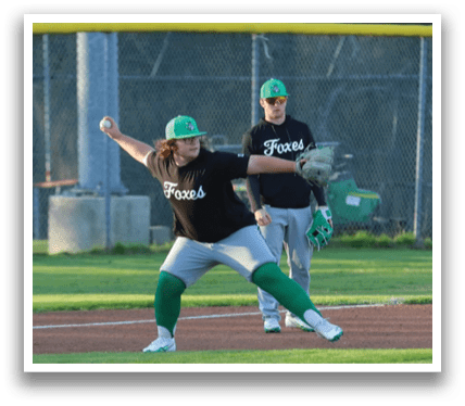 A baseball player in a black shirt and green pants is throwing a ball. Contenido generado con IA