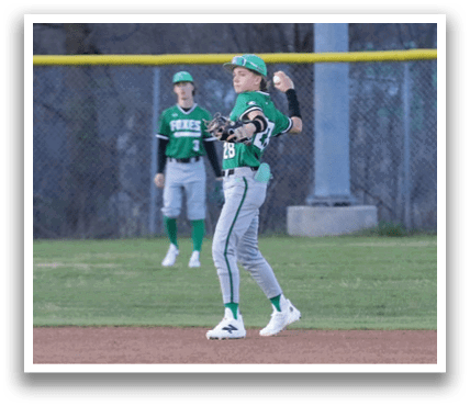 A baseball player in a green and white uniform is running towards a base. Contenido generado con IA