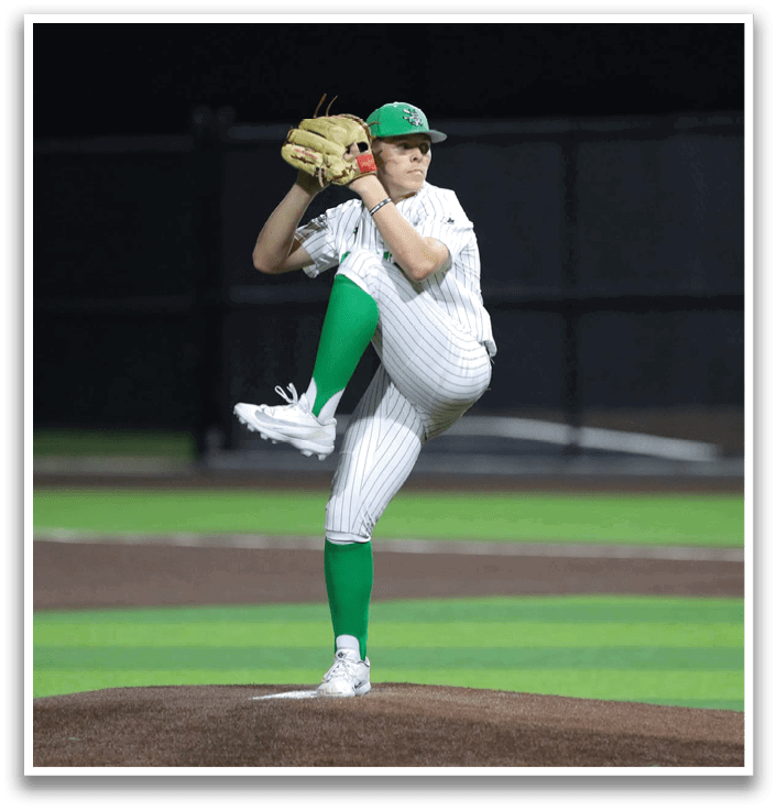 A baseball player in a white uniform is pitching a ball. Contenido generado con IA