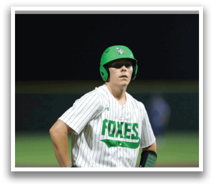 A baseball player wearing a green helmet and a white and green striped shirt. Contenido generado con IA