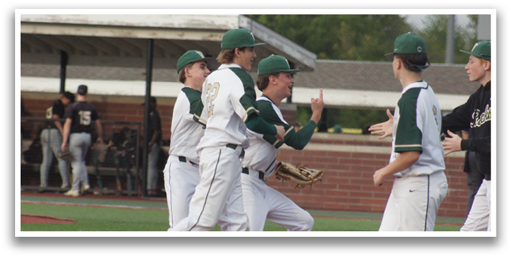 A group of baseball players celebrating on the field. Description generated by AI