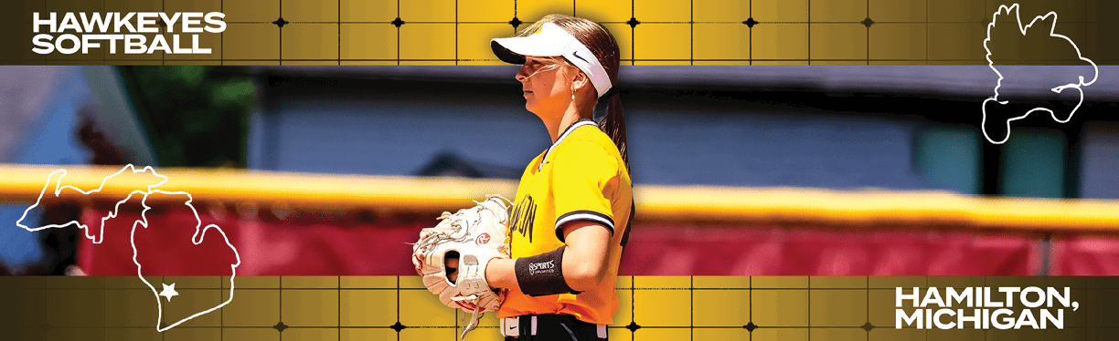 A girl wearing a yellow shirt and a white visor. Description generated by AI