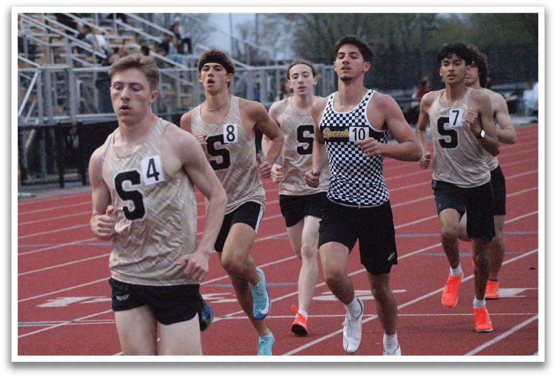 A group of young men are running on a track, wearing shorts and shirts. Contenido generado con IA
